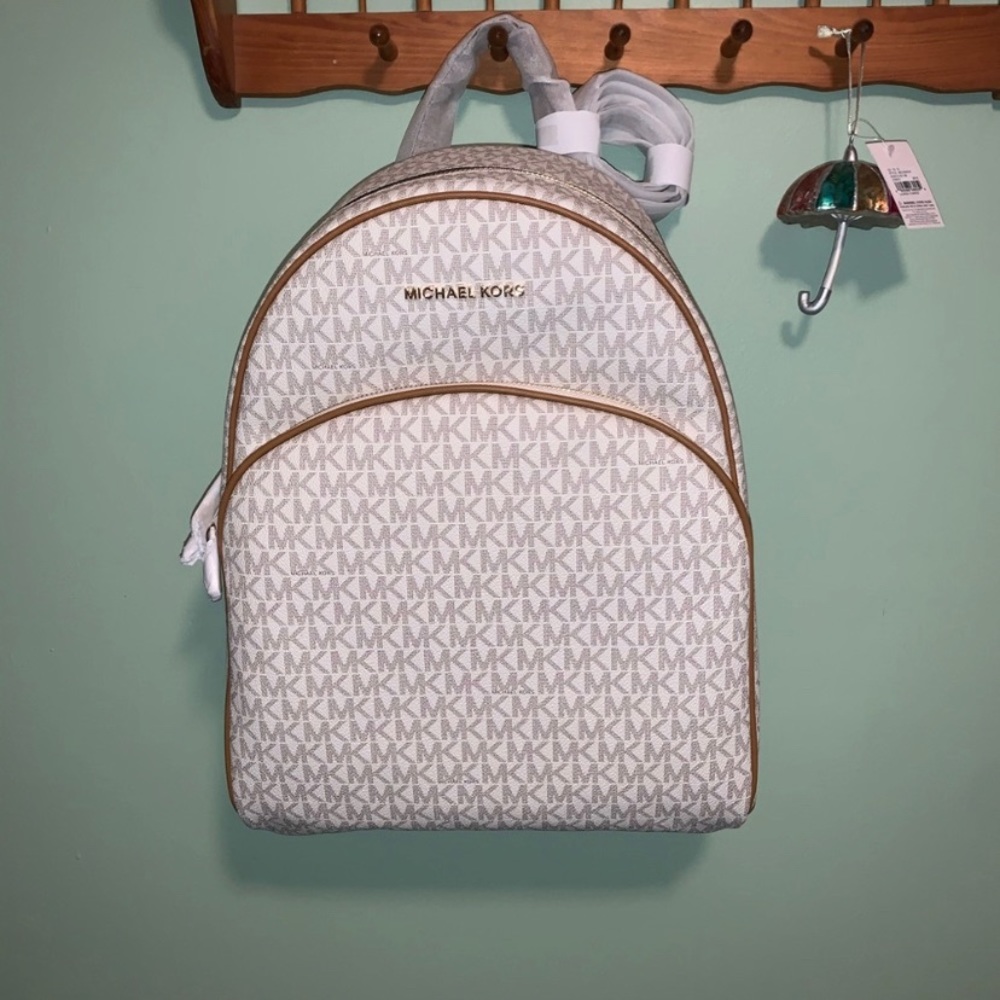 NWT Michael Kors Abbey Large Backpack
